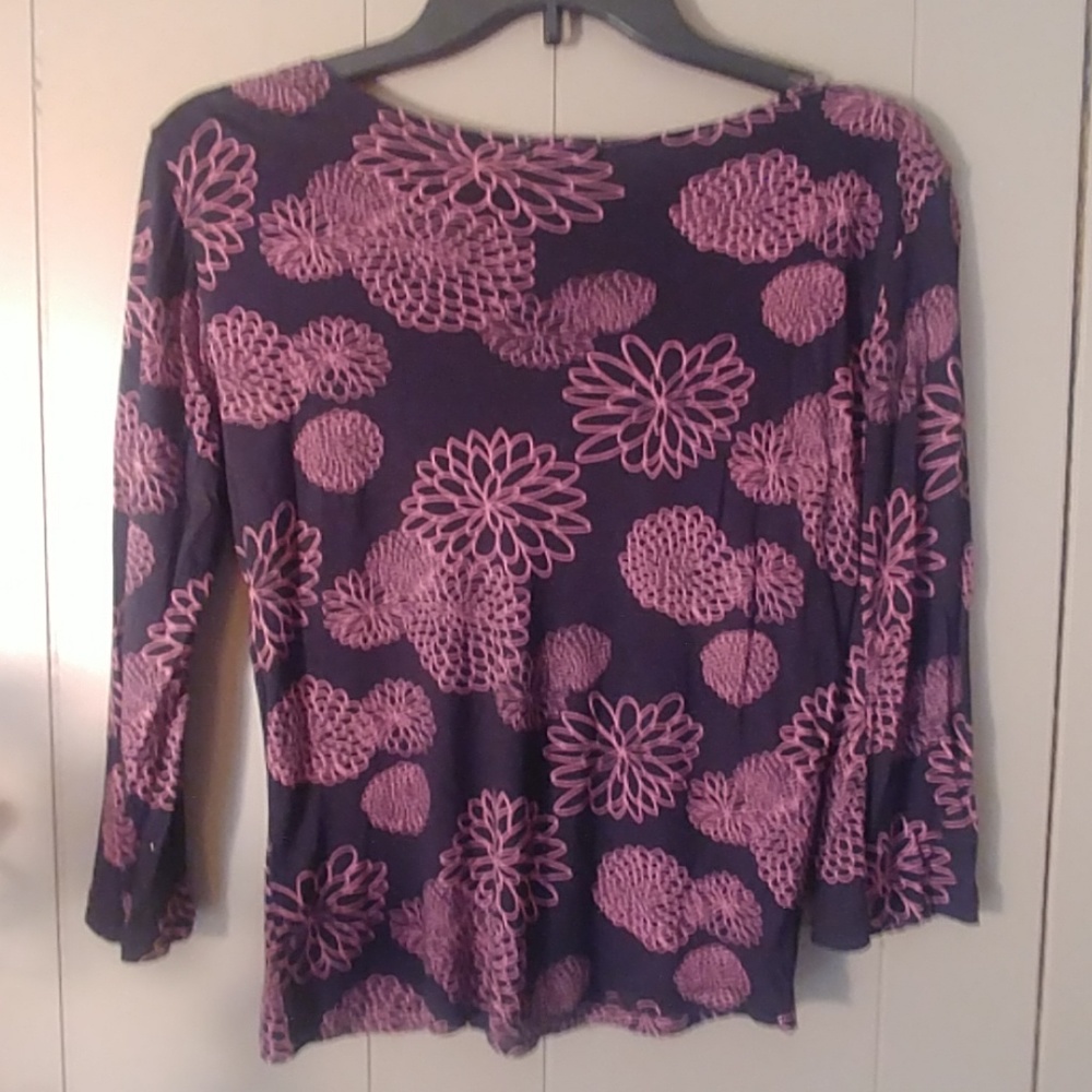 Very Cute Top! EUC! - Picture 3 of 3